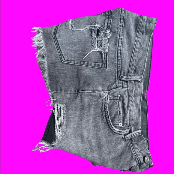 We The Free Gray Jean Shorts Distressed Cut-Off women’s size 26 - Picture 5 of 5